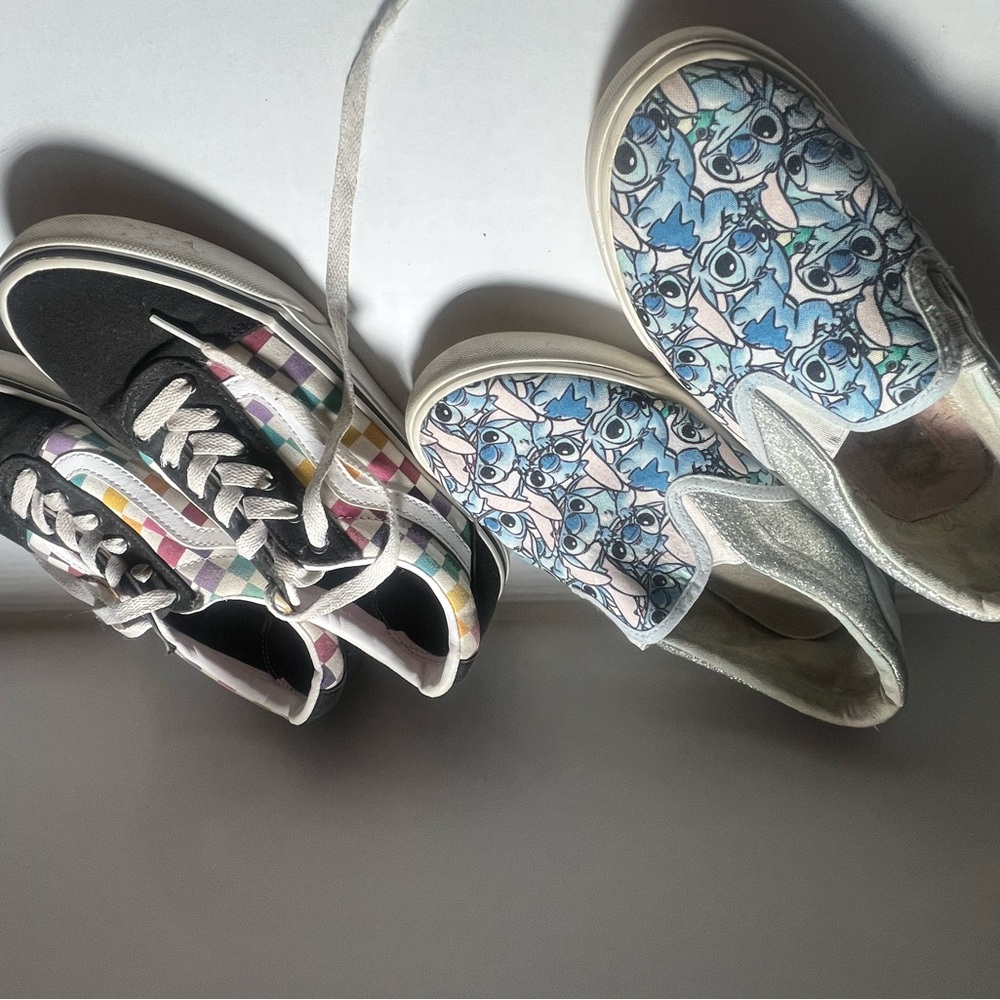 Girls size 2 vans and stitch sneakers